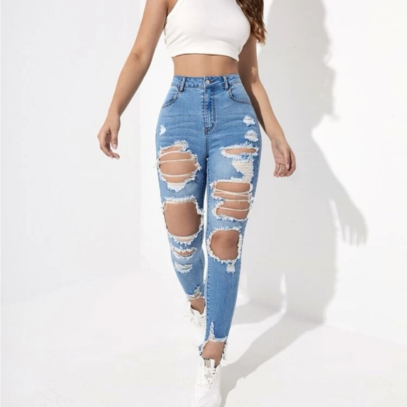 Cut Out Ripped Raw Hem Skinny Jeans